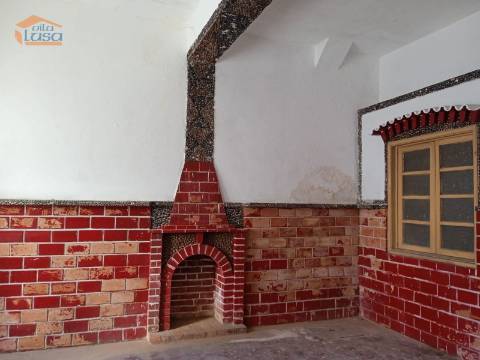 Prédio para venda em Peso da Régua com vistas rio Douro