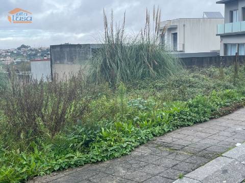 Terreno Urbano próximo à quinta das Luzes