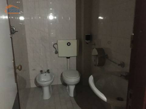 Arrendamento de Loja em Gondomar 