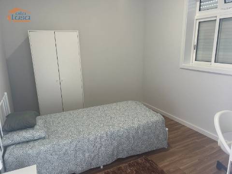 Quarto com uso de cozinha e quarto de banho com espaço exterior centro de Valbom