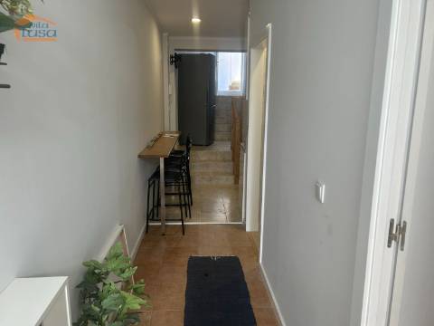 Quarto com uso de cozinha e quarto de banho com espaço exterior centro de Valbom