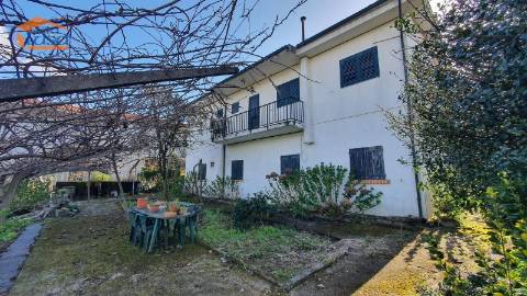 Moradia de 4 frentes com 1.000m2 de terreno