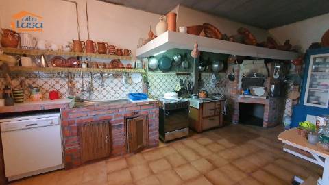 Moradia de 4 frentes com 1.000m2 de terreno