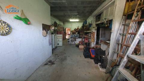 Moradia de 4 frentes com 1.000m2 de terreno