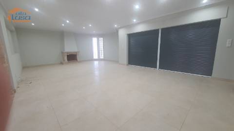 Moradia de 4 frentes na praia da Madalena, VN Gaia