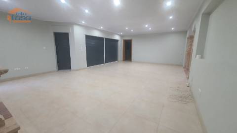 Moradia de 4 frentes na praia da Madalena, VN Gaia