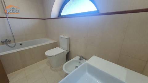 Moradia de 4 frentes na praia da Madalena, VN Gaia