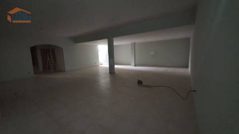 Moradia de 4 frentes na praia da Madalena, VN Gaia