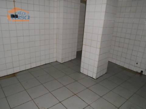 Prédio para recuperar em Nelas