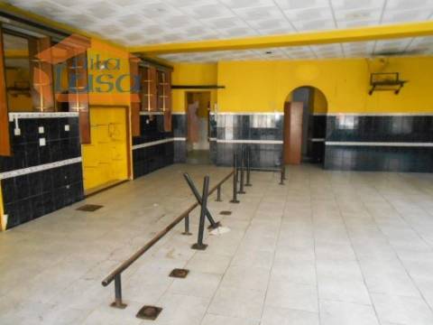 Prédio para recuperar em Nelas