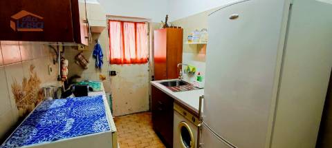 Moradia Geminada no Bairro da Encarnação para remodelar