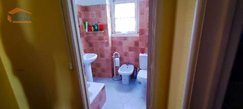 Moradia Geminada no Bairro da Encarnação para remodelar