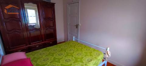 Moradia Geminada no Bairro da Encarnação para remodelar