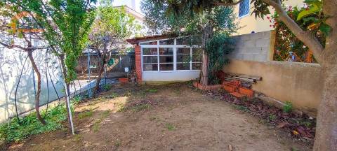 Moradia Geminada no Bairro da Encarnação para remodelar