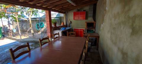 Moradia Geminada no Bairro da Encarnação para remodelar