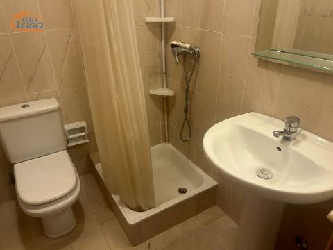 Apartamento T2 Suite Edifício Alamo ao Hospital São João lugar de garagem e arrumos