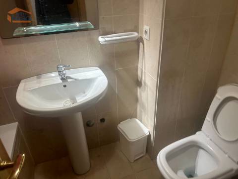 Apartamento T2 Suite Edifício Alamo ao Hospital São João lugar de garagem e arrumos