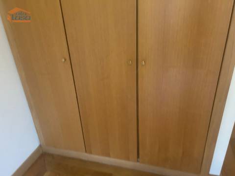 Apartamento T2 Suite Edifício Alamo ao Hospital São João lugar de garagem e arrumos