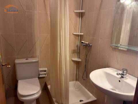 Apartamento T2 Suite Edifício Alamo ao Hospital São João lugar de garagem e arrumos