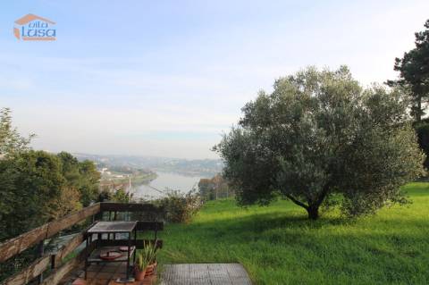 Quinta com vistas para o Rio Douro, 3000m2 em Vila Nova de Gaia