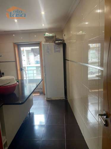 T3 em Paredes junto ao centro e autoestrada