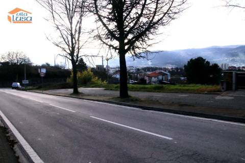 Terreno Excecional para Moradia Unifamiliar de 4 frentes em Vila Real