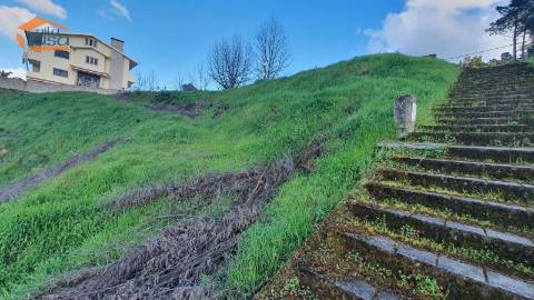 Terreno Excecional para Moradia Unifamiliar de 4 frentes em Vila Real