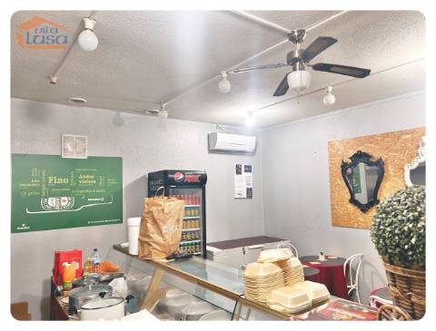 Café snack bar a funcionar no Centro Comercial Monte Crasto Gondomar