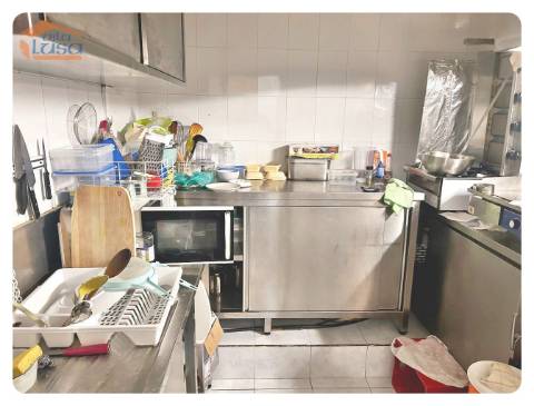 Café snack bar a funcionar no Centro Comercial Monte Crasto Gondomar