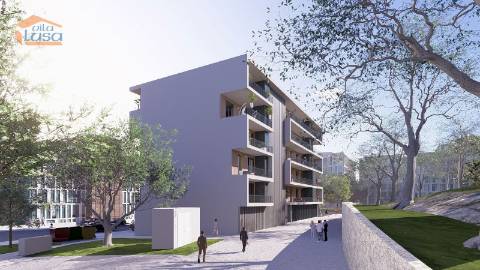 T-1+1 Novo c/ varanda 25.34m2 e lugar de garagem no centro de Armação de Pera a 300mts da praia.