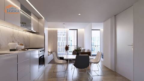 T-0 Novo c/ varanda 12.58m2 e lugar de garagem no centro de Armação de Pera a 300mts da praia.