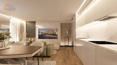 Armação de Pera T2 Novo 2 frentes 2 varandas e garagem 