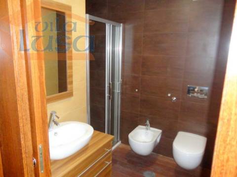 Moradia Nova T4 Centro de Vila Nova de Gaia garagem para 3 carros 