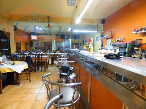 Restaurante Valadares mobilado cozinha completamente equipada a funcionar 