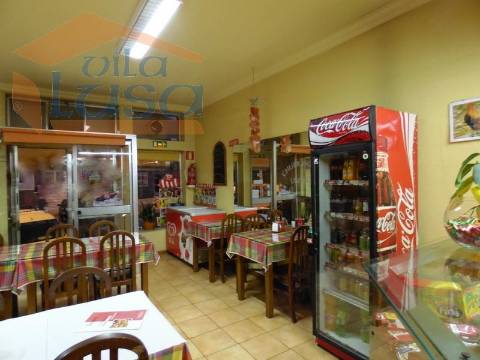 Restaurante Valadares mobilado cozinha completamente equipada a funcionar 