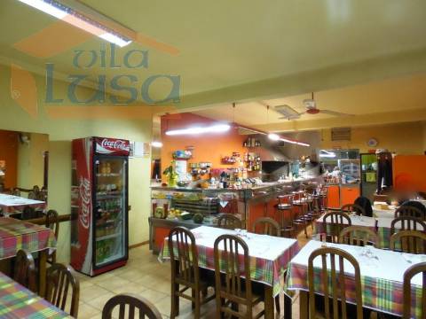 Restaurante Valadares mobilado cozinha completamente equipada a funcionar 