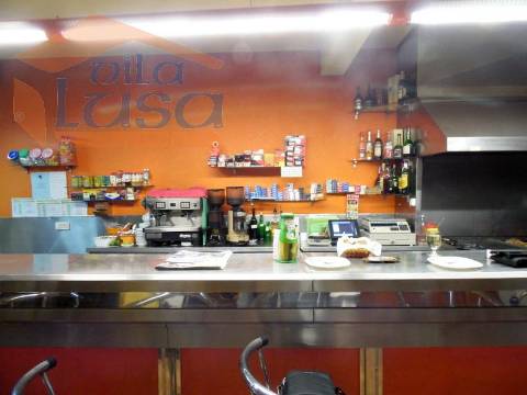 Restaurante Valadares mobilado cozinha completamente equipada a funcionar 