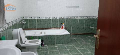 Quinta Mirandela com 12 hectares próxima do Rio Tua