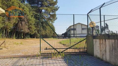 Armazém Zona Industrial de Avintes com 18.500 m2 terreno