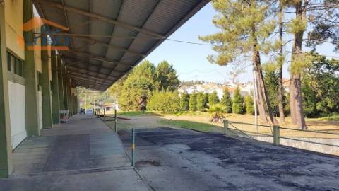 Armazém Zona Industrial de Avintes com 18.500 m2 terreno