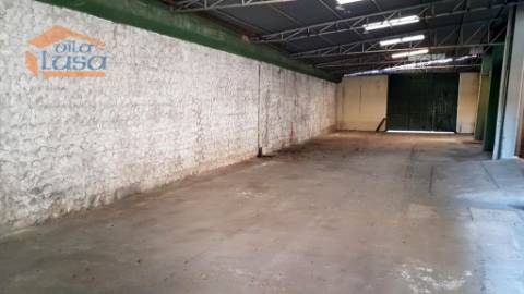 Armazém Zona Industrial de Avintes com 18.500 m2 terreno