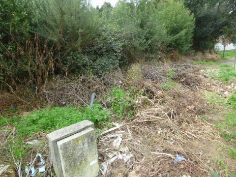 Terreno Urbano Perosinho com 400 m² para Construção de Moradia de 3 Frentes