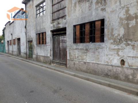 Centro de Valadares: Oportunidade Única para Reabilitação