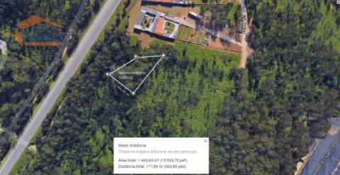 Terreno com 1.450 m2 na zona industrial de Serzedo, Vila Nova de Gaia para a construção de Armazém