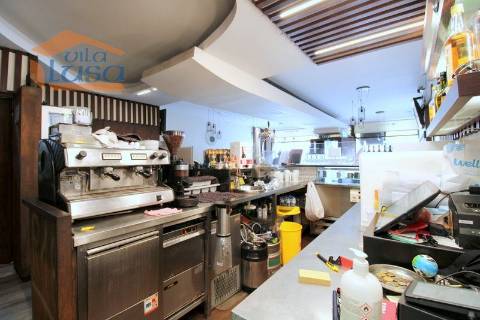 Restante Centro de Espinho Completamente mobilado e equipado a funcionar