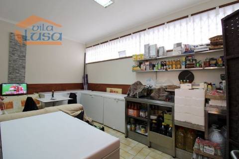 Restante Centro de Espinho Completamente mobilado e equipado a funcionar