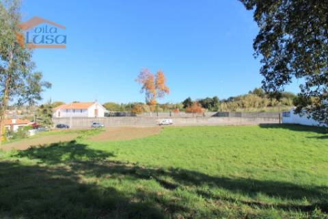 Terreno Plano com Pip aprovado para condomínio de 8 moradias em banda Serzedo 