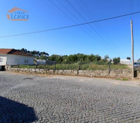 Terreno com 12.317 m2 no centro dos Carvalhos para a construção de 13 moradias Térreas de 4 Frentes