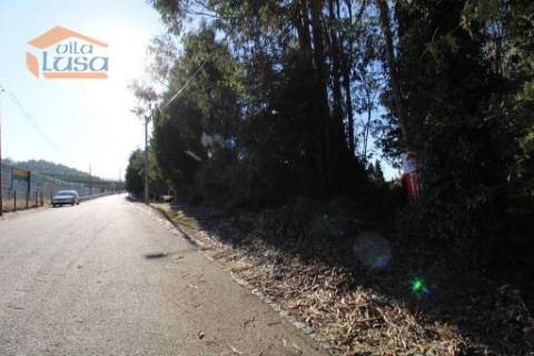 Terreno com 2.319,70 m2 no centro dos Carvalhos para a construção de moradia de 4 Frentes