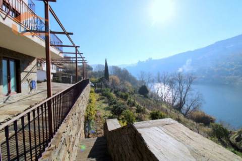 Moradia T4 Régua na primeira Linha de Rio como Nova 4 Suites 